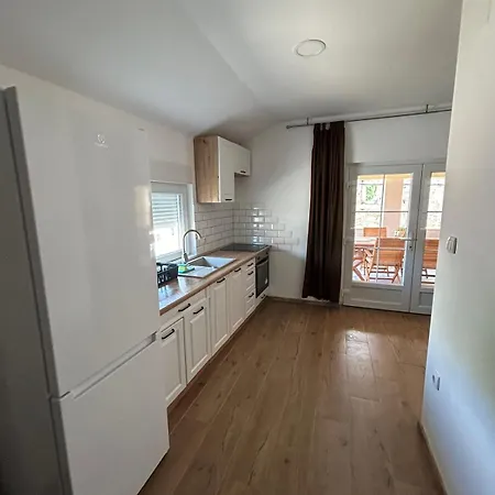 Apartment Lun Olib