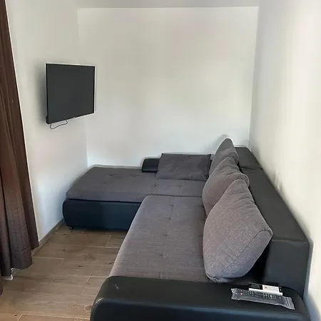 Lun Apartment